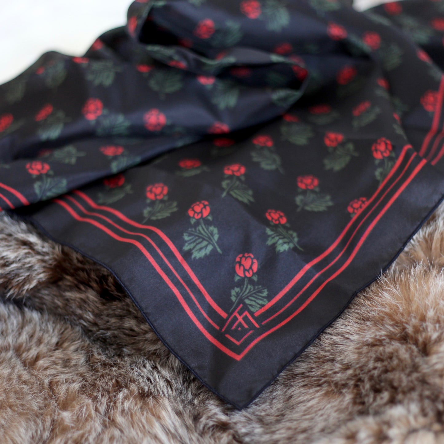 AQPIIT SCARF (BLACK)