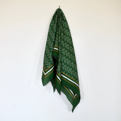 QAMUTIIT HERRINGBONE SCARF (GREEN)