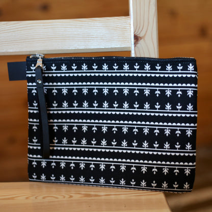 KAMIK PATTERN CLUTCH (BLACK)