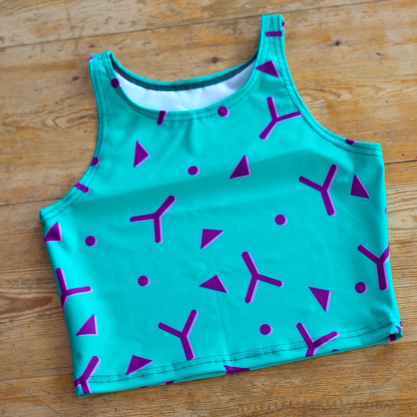 NEON KAKINNIIT CROP TOP